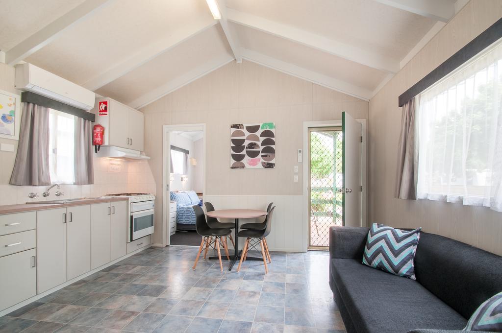 Warragul Gardens Holiday Park Exterior photo